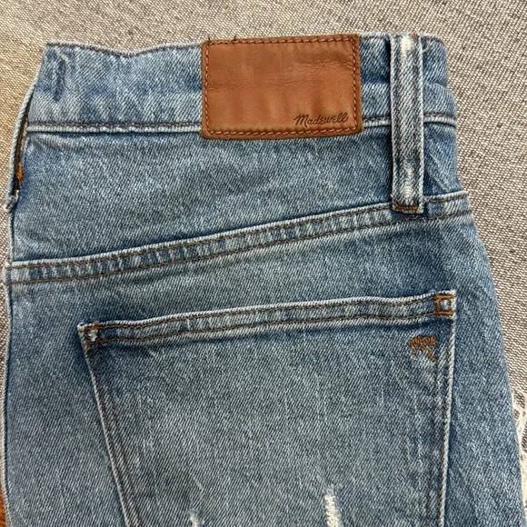 Madewell Women's Classic Straight Cotton Jeans Corrie Wash Step-Hem(Size 29) - Picture 8 of 9